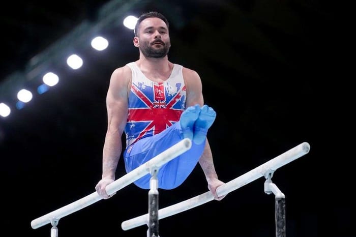 The Hall, new parallel bars element